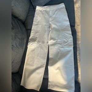 TNA aritzia Cream Cargo Pants size 8